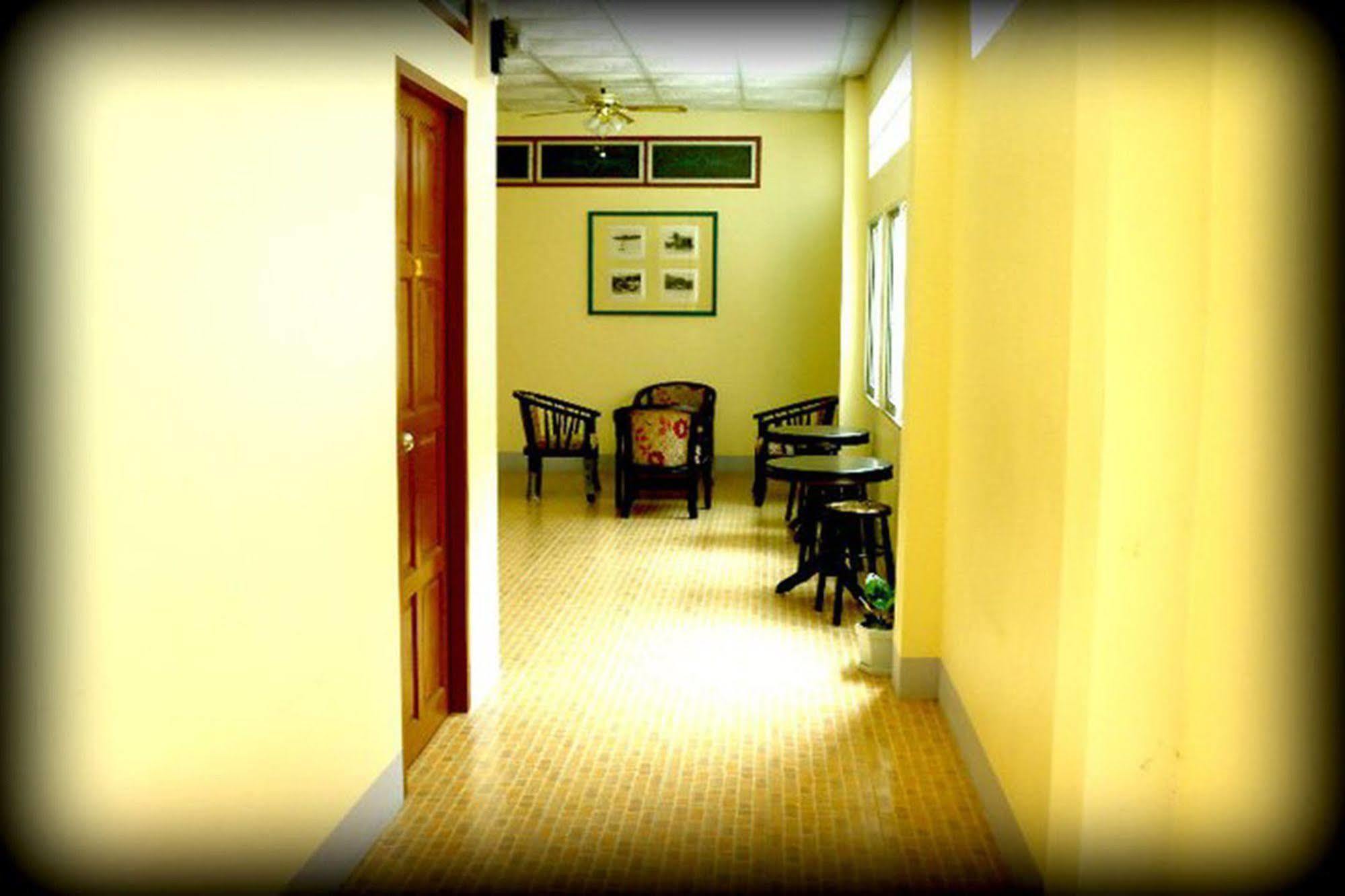 D's Corner & Guesthouse Phuket Eksteriør billede