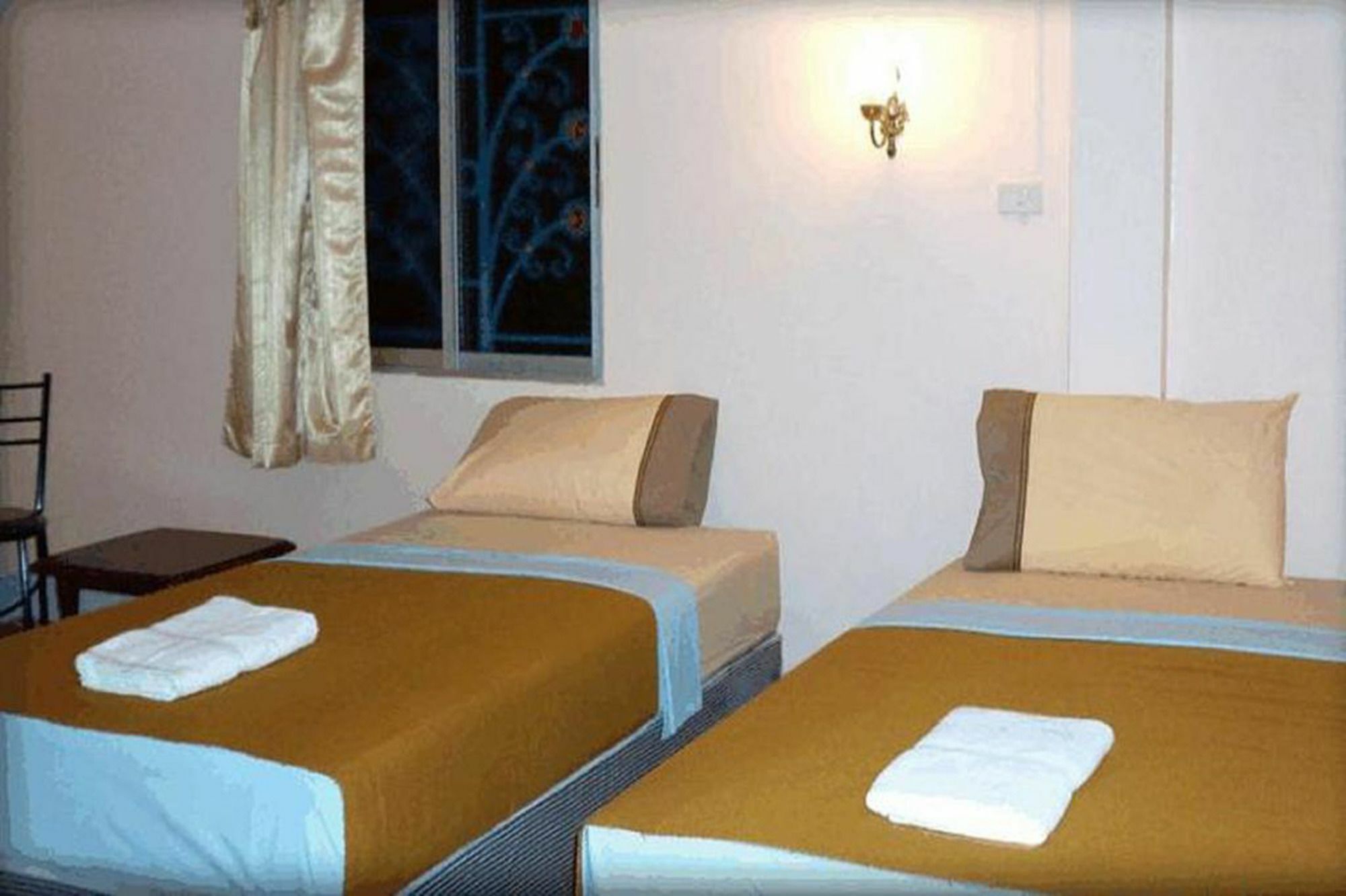 D's Corner & Guesthouse Phuket Eksteriør billede